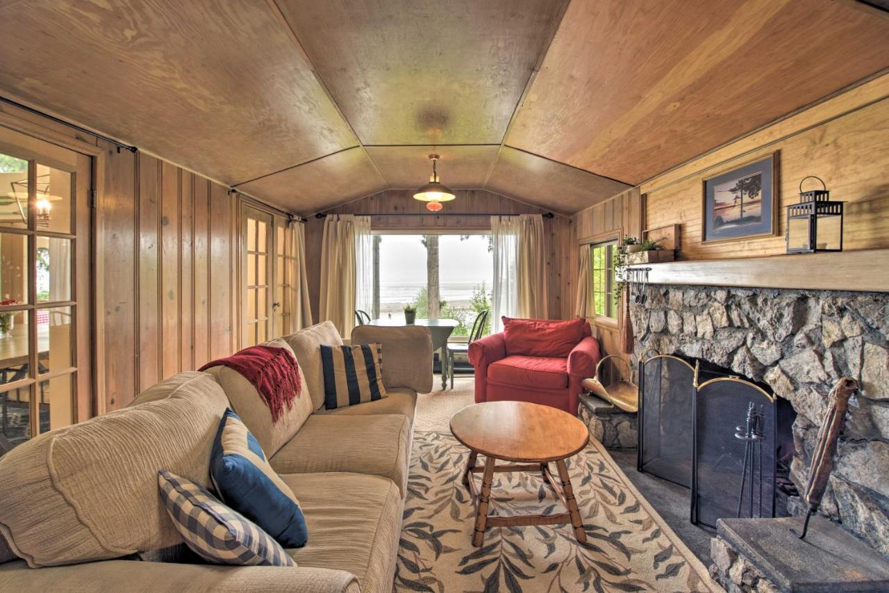 Warm Beach Hideaway With Private Beach! Stanwood Eksteriør billede
